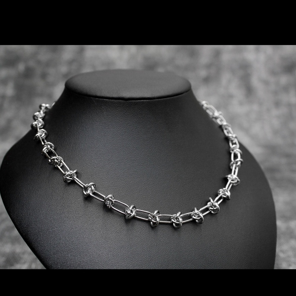 Elegant Silver Chain Necklace and Bracelet SET - Picture 4 of 13